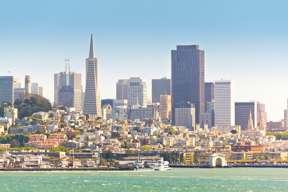 The city skyline meets the San Francisco Bay.